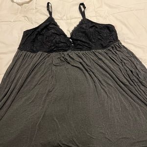 Size 6 torrid chemise
